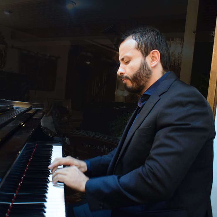 Fotografía Andrés Roa en grabación